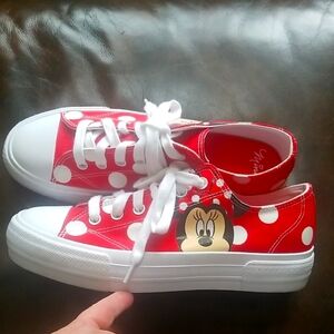 Disney Minnie Mouse Low Top Canvas Lace-up Polka-Dot Red Sneakers
